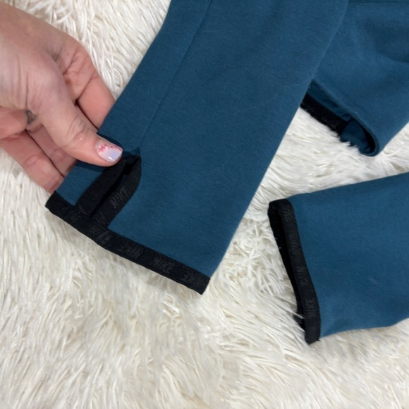 Nike Tech Butterfly Modern Thermal Jacket Teal Woman’s Size Small - Picture 13 of 15